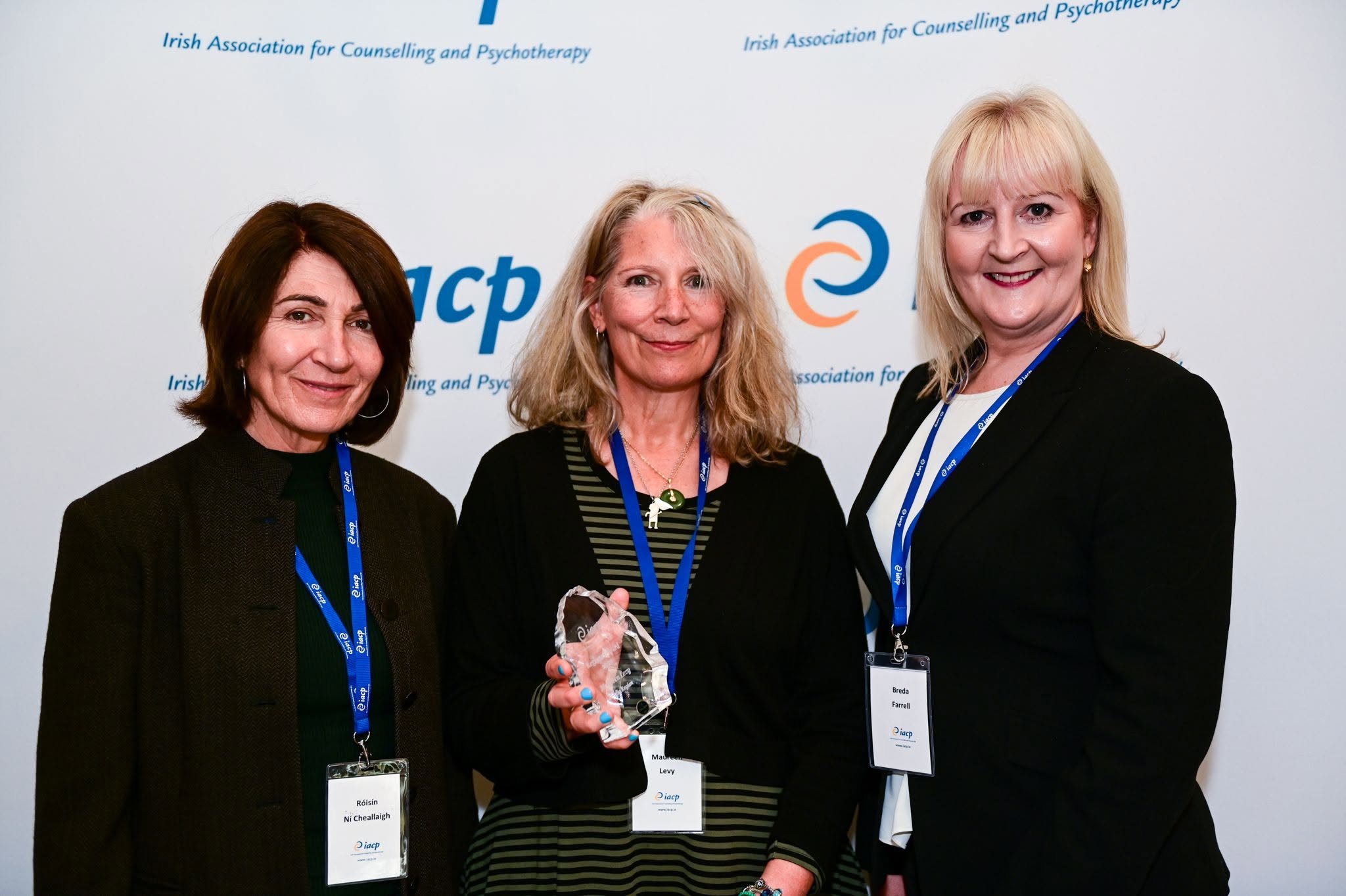 Maureen Levy receiving the IACP Dublin Regional Award 2022